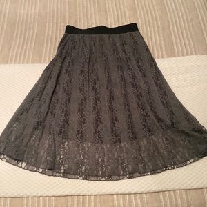 NWOT womens lace skirt Size small